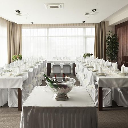 Wellness Hotel Abacie โนวี ยิชีน ภายนอก รูปภาพ