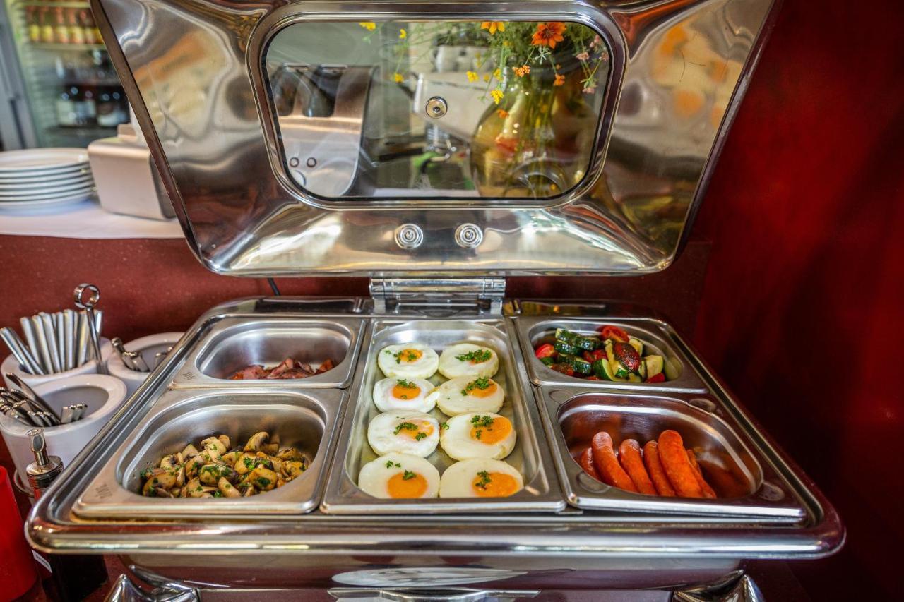 Wellness Hotel Abacie โนวี ยิชีน ภายนอก รูปภาพ