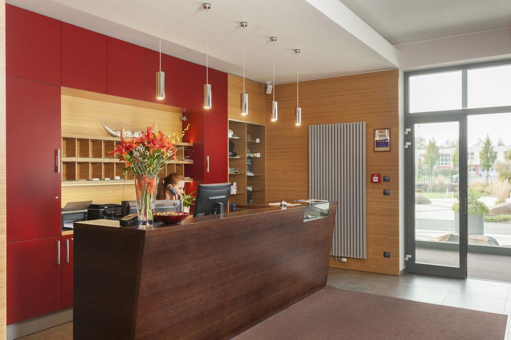 Wellness Hotel Abacie โนวี ยิชีน ภายนอก รูปภาพ
